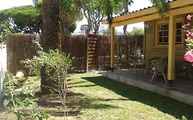 Casita de madera junto al mar